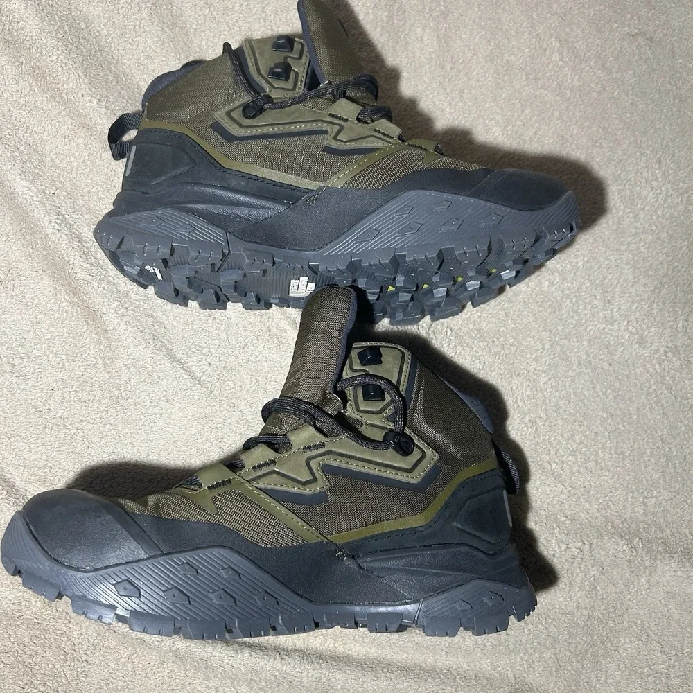 The North Face Offtrail Gore-Tex Mens Size 9 Hiking Boots Olive Green Black